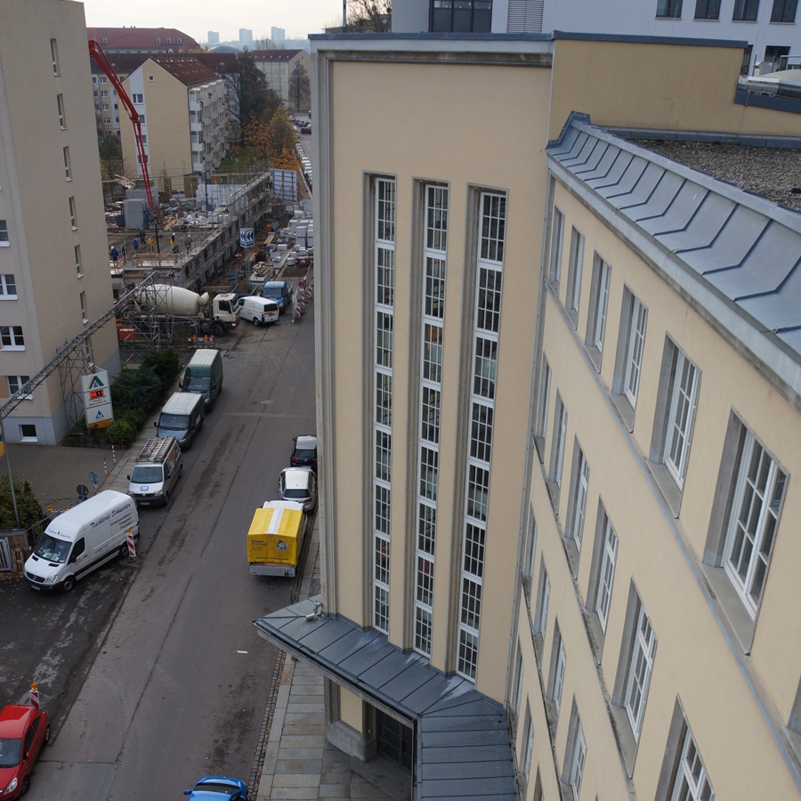 Dresden - Brogebude, Theater